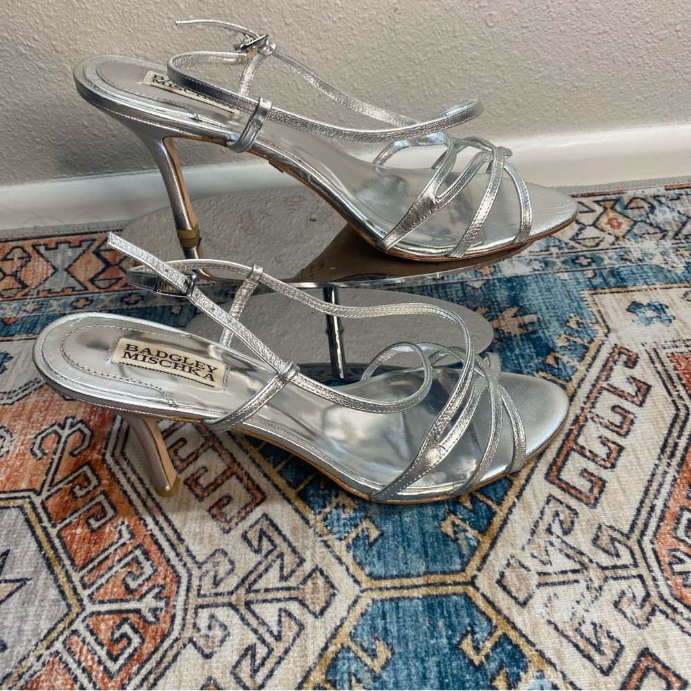 Badgley Mischka Ava ll Sillea Silver Heels Size 9.5